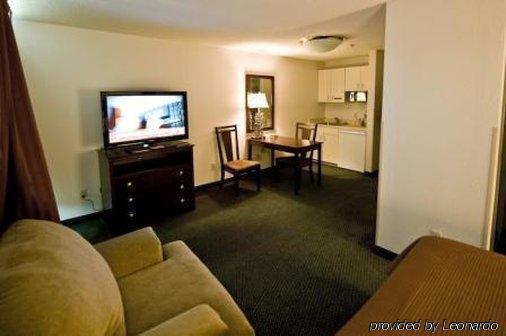 Greystone Inn & Suites Vance Ngoại thất bức ảnh