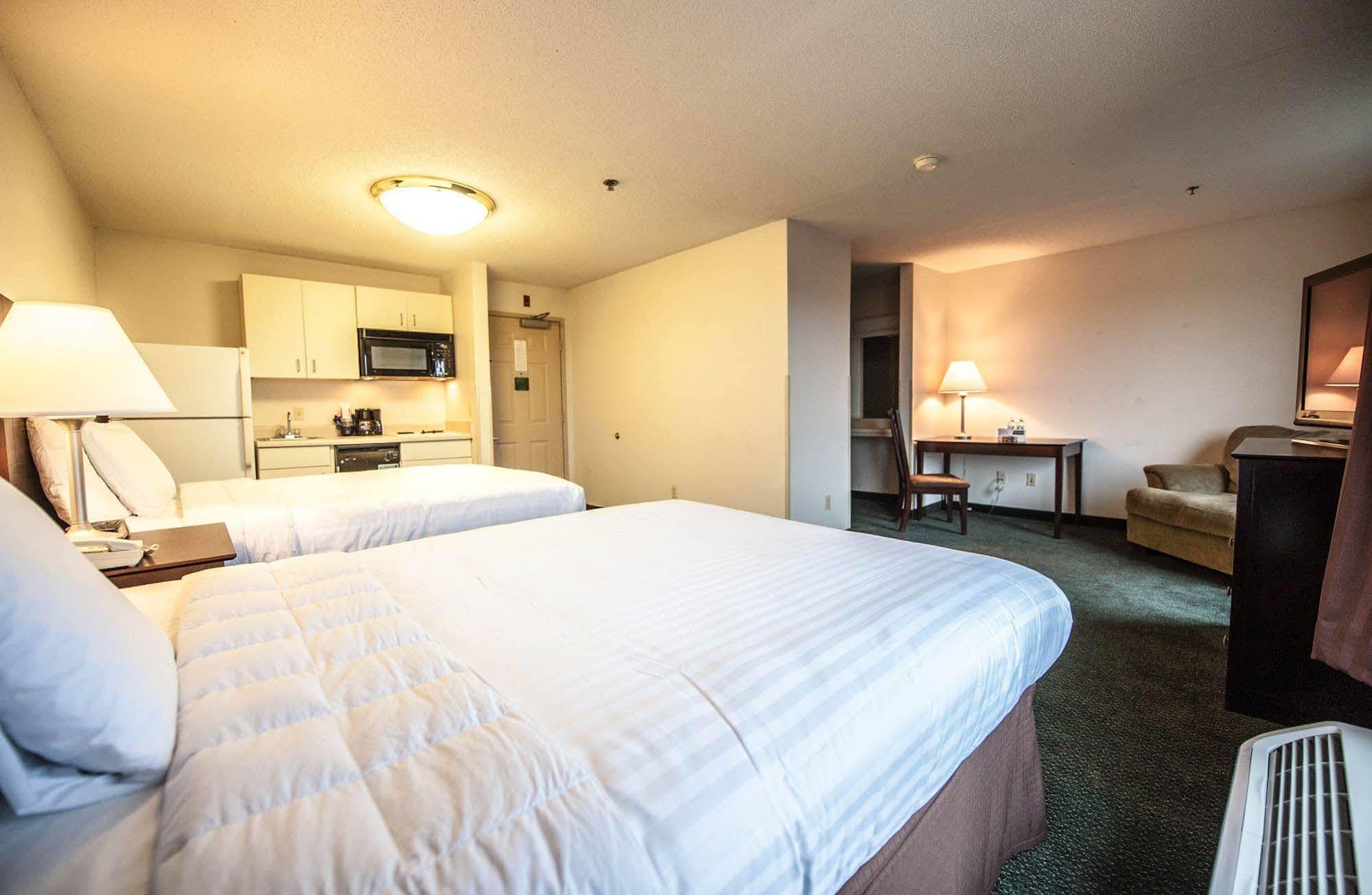Greystone Inn & Suites Vance Ngoại thất bức ảnh
